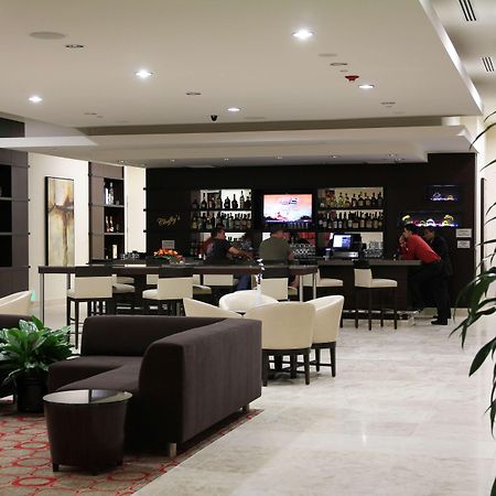 เอ็มบาสซี่ สวีทส์ ออนทาริโอ แอร์พอร์ต โฮเต็ล Hotel ออนตาริโอ ภายใน รูปภาพ