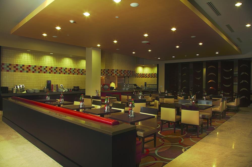 เอ็มบาสซี่ สวีทส์ ออนทาริโอ แอร์พอร์ต โฮเต็ล Hotel ออนตาริโอ ภายนอก รูปภาพ