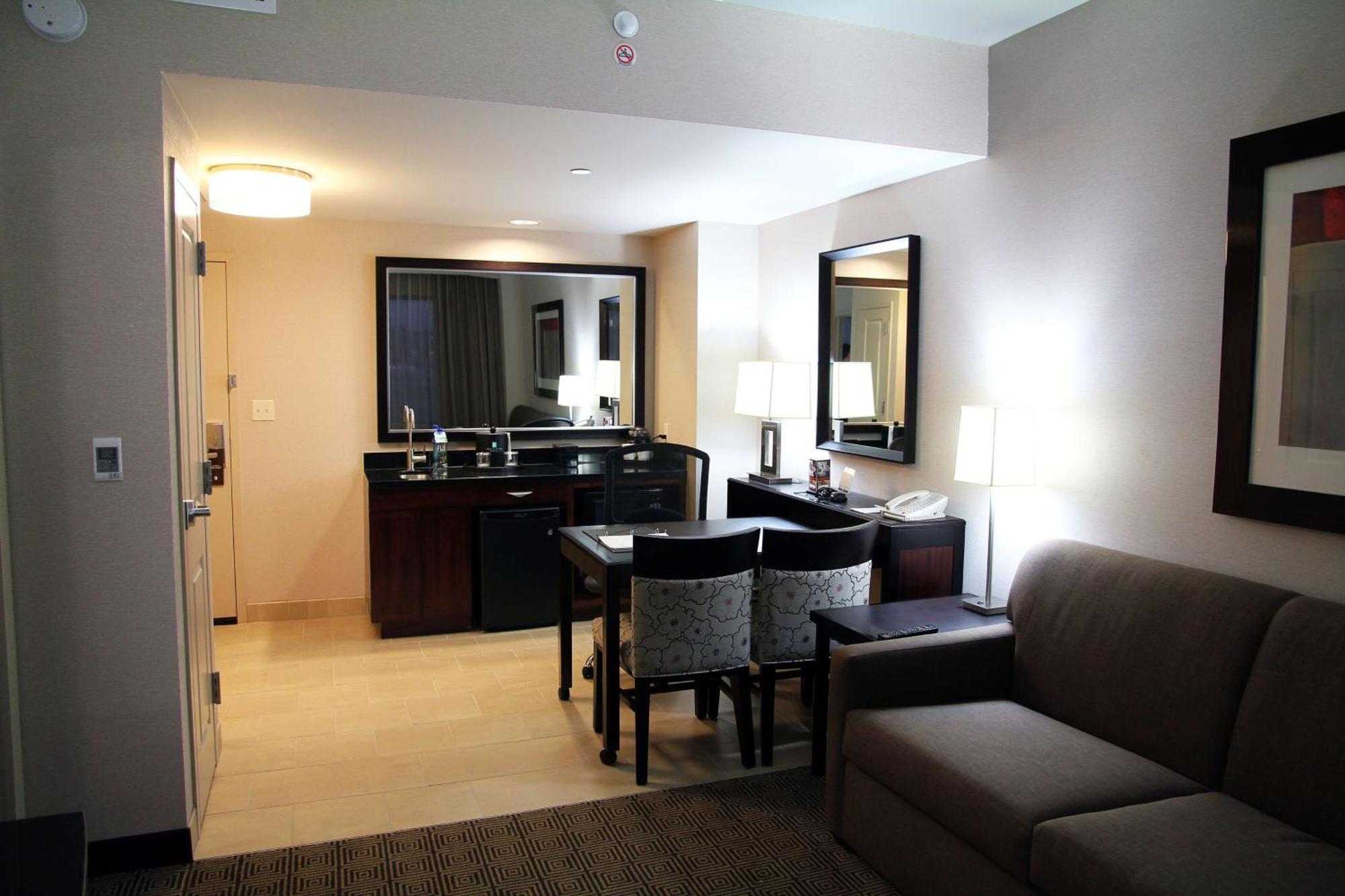เอ็มบาสซี่ สวีทส์ ออนทาริโอ แอร์พอร์ต โฮเต็ล Hotel ออนตาริโอ ภายนอก รูปภาพ