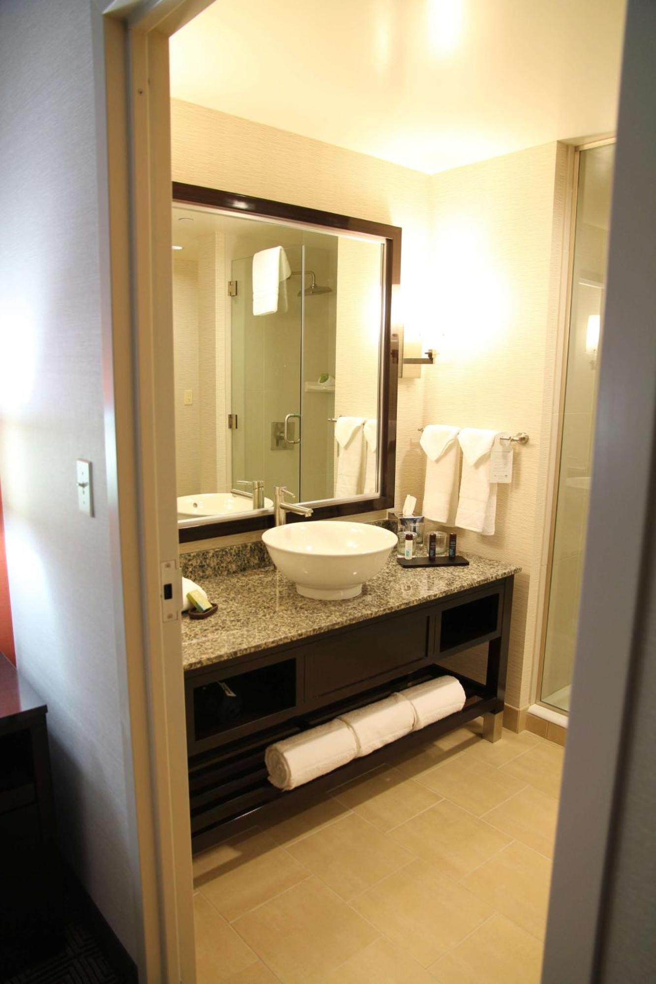 เอ็มบาสซี่ สวีทส์ ออนทาริโอ แอร์พอร์ต โฮเต็ล Hotel ออนตาริโอ ภายนอก รูปภาพ