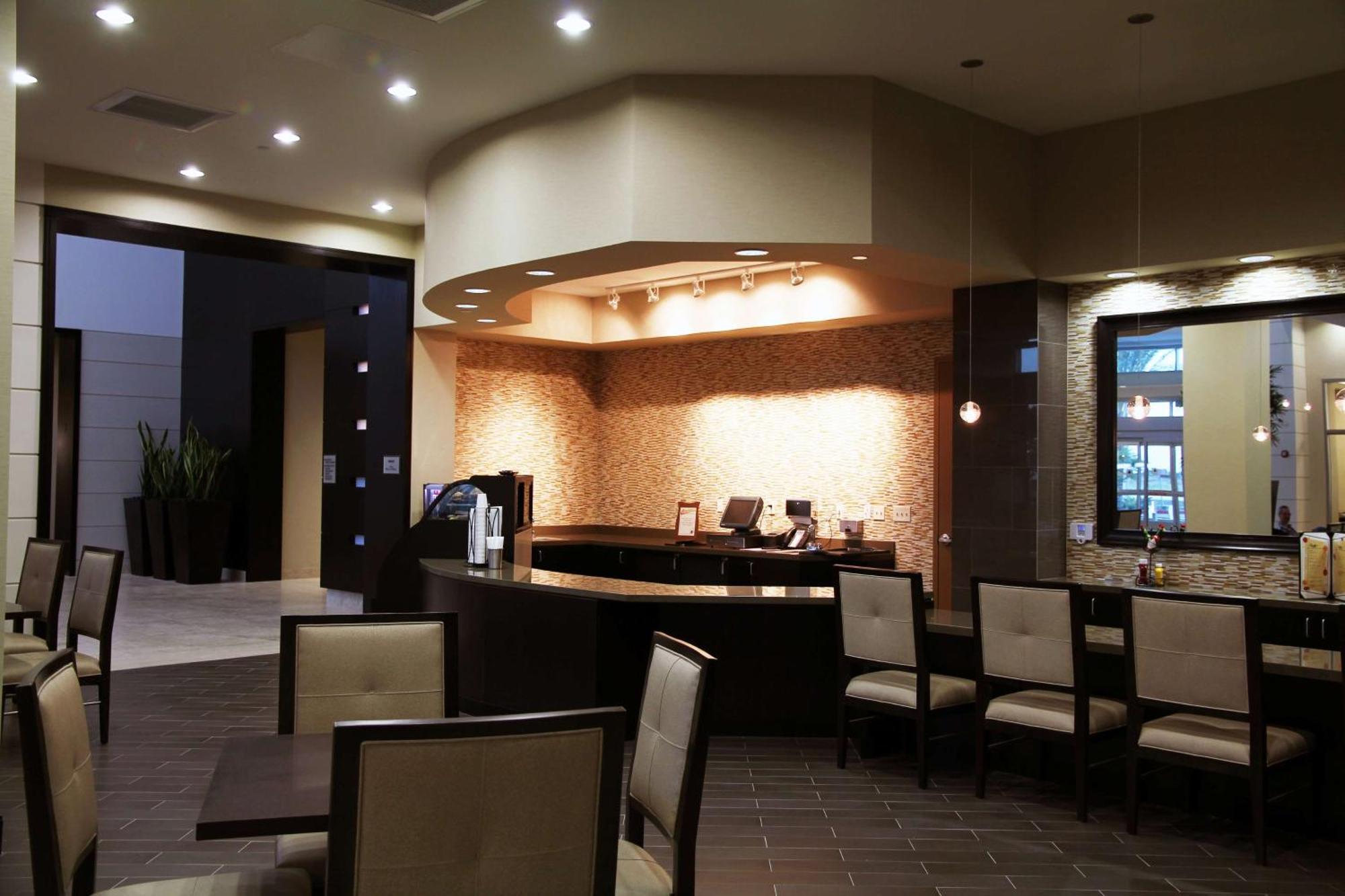 เอ็มบาสซี่ สวีทส์ ออนทาริโอ แอร์พอร์ต โฮเต็ล Hotel ออนตาริโอ ร้านอาหาร รูปภาพ